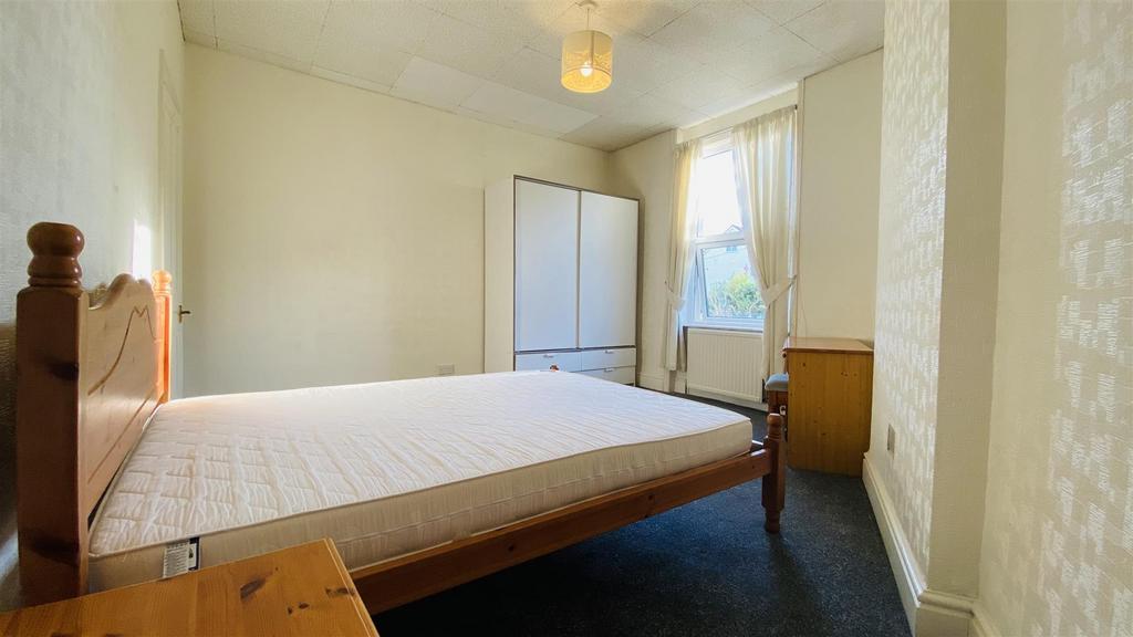 Bedroom2