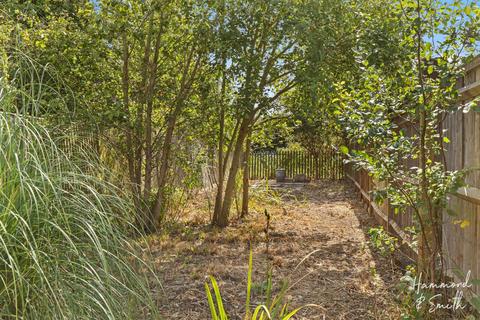 2 bedroom semi-detached house for sale, Upland Road, Epping CM16