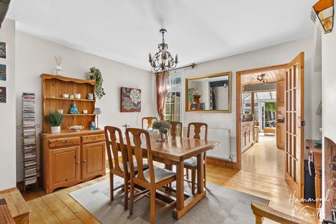 41 Upland Road, Thornwood, Epping, CM16 6NJ