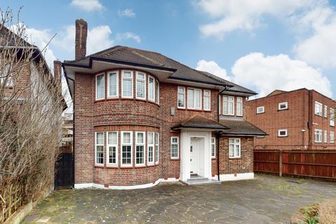 5 bedroom semi-detached house to rent, Kinloss Gardens, London N3