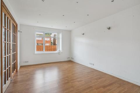 3 bedroom end of terrace house for sale, Lyneham Walk, Pinner, HA5