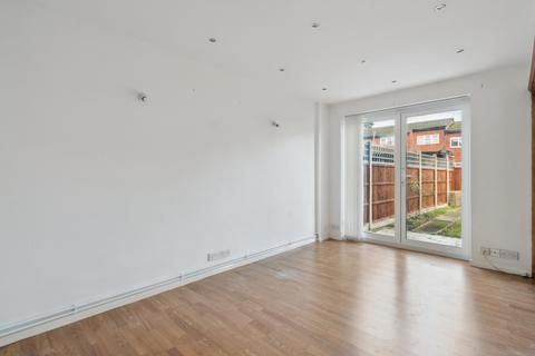 3 bedroom end of terrace house for sale, Lyneham Walk, Pinner, HA5