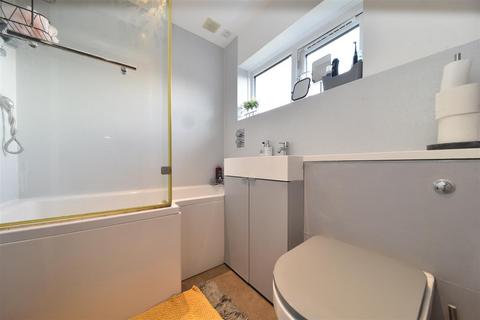 1 bedroom flat for sale, Brook Drive, Stevenage