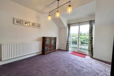 2 bedroom flat to rent, Bradford Road, Shipley, West Yorkshire, BD18