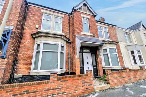 4 bedroom terraced house for sale, Dean Road, Chichester, South Shields, Tyne and Wear, NE33 5PZ