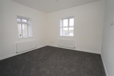 2 bedroom flat to rent, High Street, Belmont, Bolton