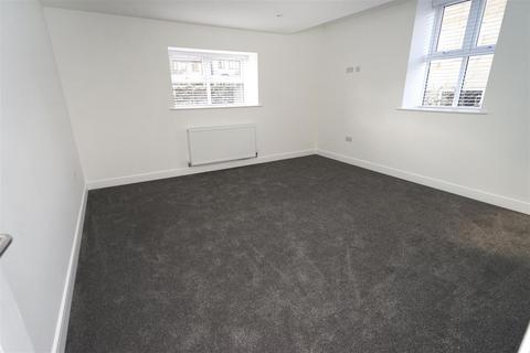 2 bedroom flat to rent, High Street, Belmont, Bolton