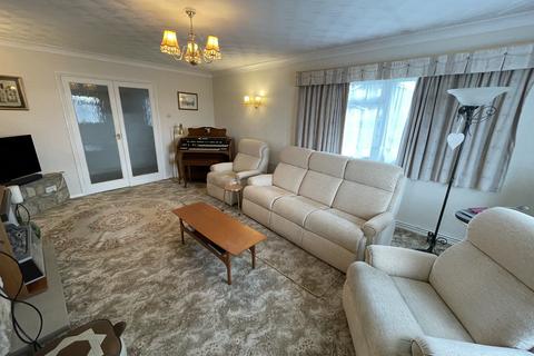 2 Swindale, Bedford, MK41 7TT