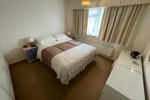 2 Swindale, Bedford, MK41 7TT