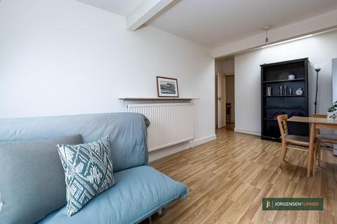 1 bedroom flat to rent, Greencroft Gardens, London