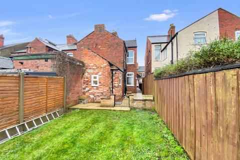 2 bedroom end of terrace house for sale, Harlaxton Road, Grantham NG31