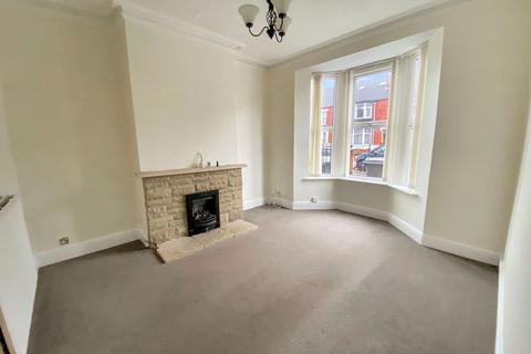 2 bedroom end of terrace house for sale, Harlaxton Road, Grantham NG31