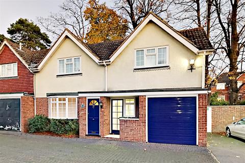 2 bedroom semi-detached house for sale, Belmont Mews, Camberley GU15