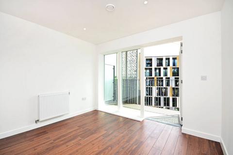 1 bedroom flat to rent, Atkins Square, Hackney Downs, London, E8