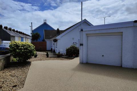 2 bedroom semi-detached bungalow for sale, 2 Frondeg, Brodog Terrace, Fishguard