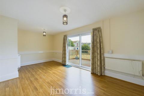 2 bedroom semi-detached bungalow for sale, 2 Frondeg, Brodog Terrace, Fishguard