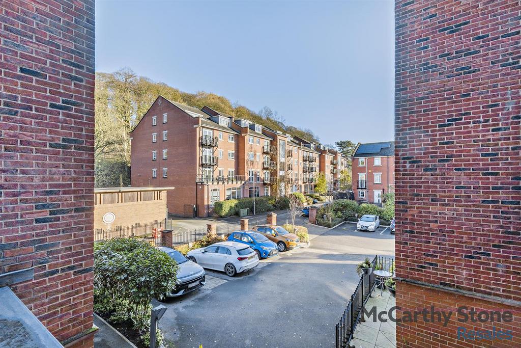 Dane Court