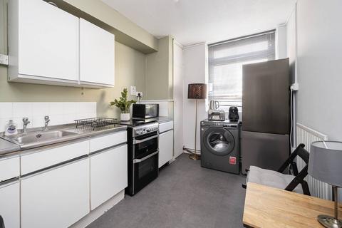 2 bedroom flat for sale, Chambord Street, Columbia Road, London, E2