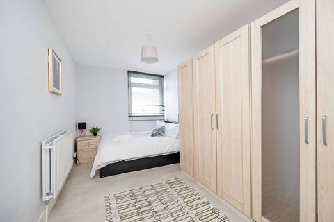 2 bedroom flat for sale, Chambord Street, Columbia Road, London, E2