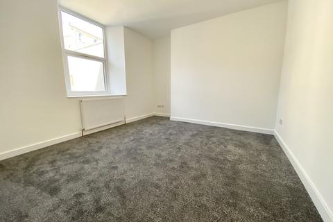 2 bedroom ground floor maisonette to rent, Wadham Street, Weston-Super-Mare, North Somerset