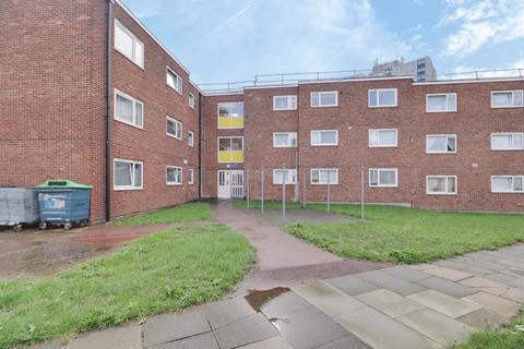 3 bedroom flat for sale, Harts Lane, Barking IG11