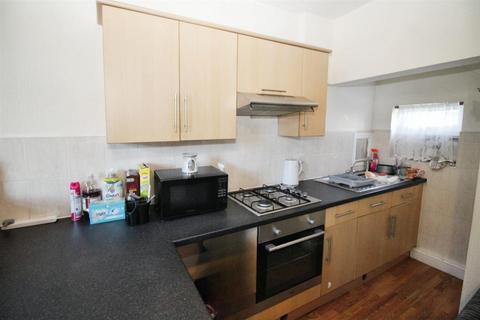 1 bedroom end of terrace house for sale, Idle Road, Bradford BD2