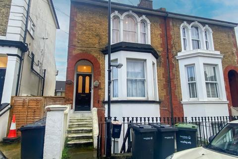 Cobham Street, Gravesend, Kent, DA11 0SB