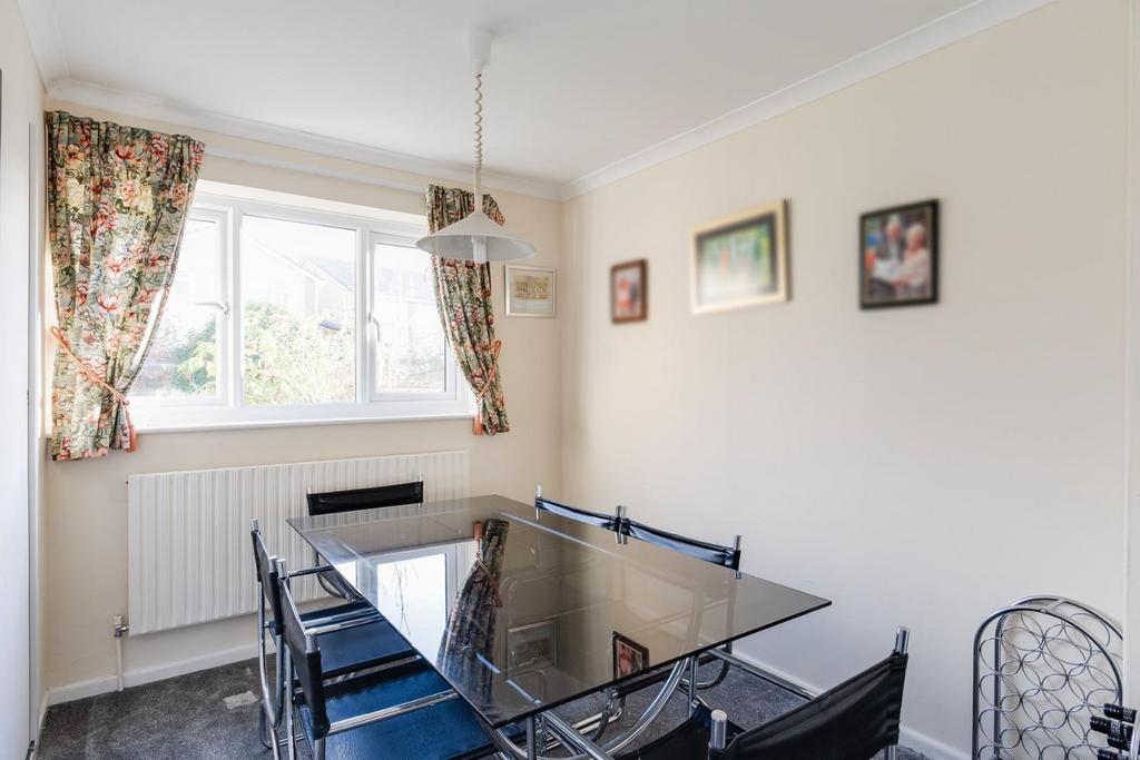 5 - dining room.jpg