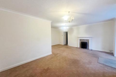 2 bedroom flat to rent, Roe Green Avenue, Worsley, Manchester, Greater Manchester, M28