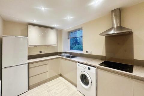 2 bedroom flat to rent, Roe Green Avenue, Worsley, Manchester, Greater Manchester, M28