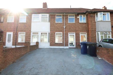 4 bedroom semi-detached house to rent, Braid Avenue, Acton W3