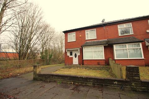 3 bedroom semi-detached house to rent, Brocklehurst Avenue, Bury, BL9