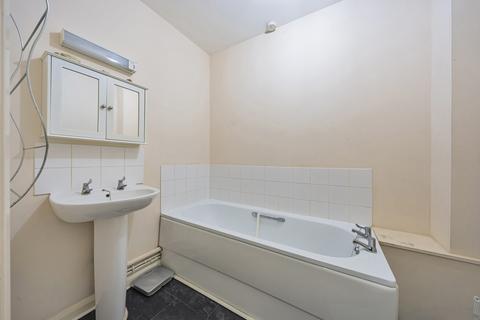 1 bedroom apartment for sale, West Lane, Sittingbourne, Kent, ME10