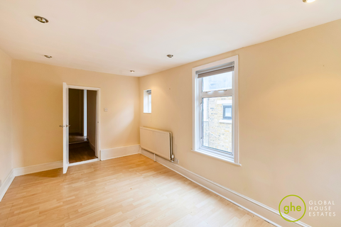 4 bedroom maisonette for sale, Battersea Rise, Battersea, London