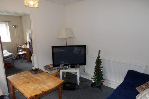 2 bedroom detached house to rent, Nottingham NG7