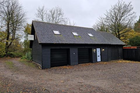 Barn conversion to rent, Church Lane, Aylesbury HP17