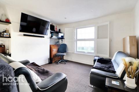 1 bedroom flat for sale, Eastern Esplanade, Southend-on-Sea