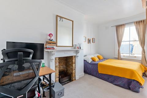 2 bedroom flat to rent, Irving Road, London W14