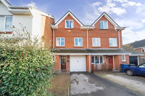 3 bedroom terraced house for sale, Crosby Way, Farnham, Surrey, GU9