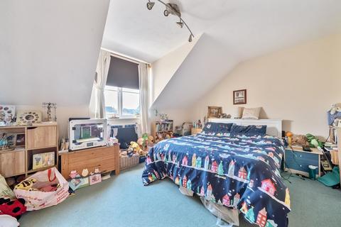 3 bedroom terraced house for sale, Crosby Way, Farnham, Surrey, GU9