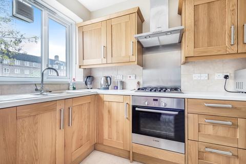 3 bedroom apartment to rent, St. John's Drive London SW18