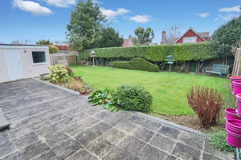 2 bedroom semi-detached bungalow for sale, Wattendon Road, Kenley, CR8 5LW