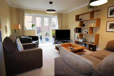 2 bedroom end of terrace house for sale, College Road, College Town, Sandhurst GU47