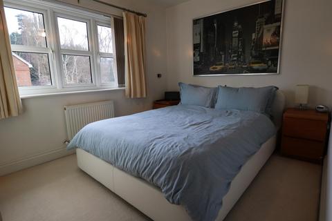 2 bedroom end of terrace house for sale, College Road, College Town, Sandhurst GU47