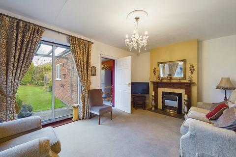 3 bedroom semi-detached house for sale, Melrose Close, Worcester, Worcestershire, WR2