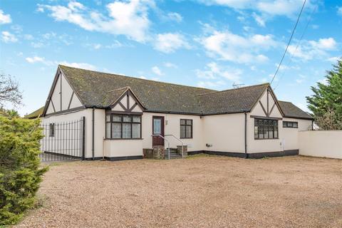 5 bedroom bungalow for sale, Headcorn Road, Sutton Valence, Maidstone