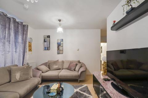 3 bedroom apartment for sale, at Chaplin House, All Saints Road, London W3