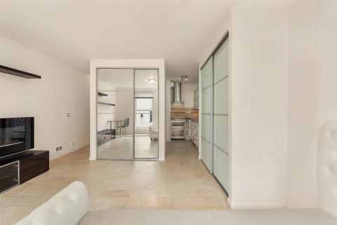 Studio for sale, Battersea Church Road, SW11