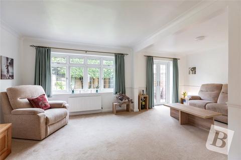 2 Spring Farm Close, Rainham, RM13 9RU