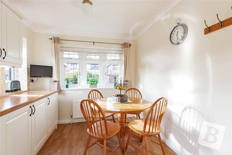 2 Spring Farm Close, Rainham, RM13 9RU